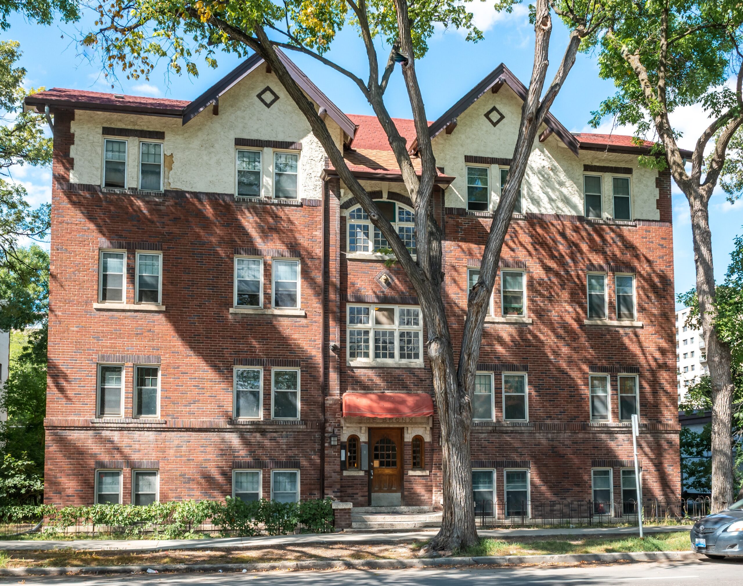 393 River Ave | Bronx Apartments - Sussex Realty